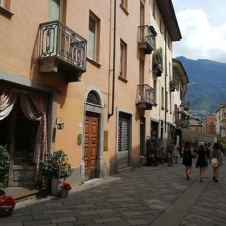 Appartamento Nel Centro Storico Di Aosta Con Vista Sui Ghiacciai ภายนอก รูปภาพ